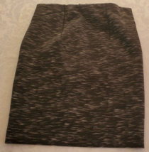 Ann Taylor Black &amp; White Striped Pencil Skirt Size 4P Polyester - $14.84