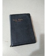 King James Bible with Concordance World Red Letter - $487.07 MXN