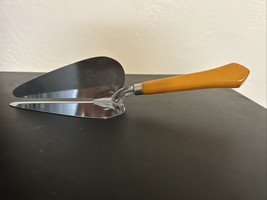 Vtg Bakelite Serving Spatula w/ Butterscotch Handle (9.5”) - $364.28 MXN