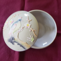 VTG Raised Enamel Moriage Bird on Branch Floral Round Porcelain Trinket Ring Box - £20.32 GBP