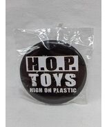 H.O.P. Toys High On Plastic Pin 1. 5&quot; - $508.31 MXN