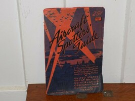 Vintage Aircraft Spotters’ Guide 1942 Paper Booklet - $434.63 MXN