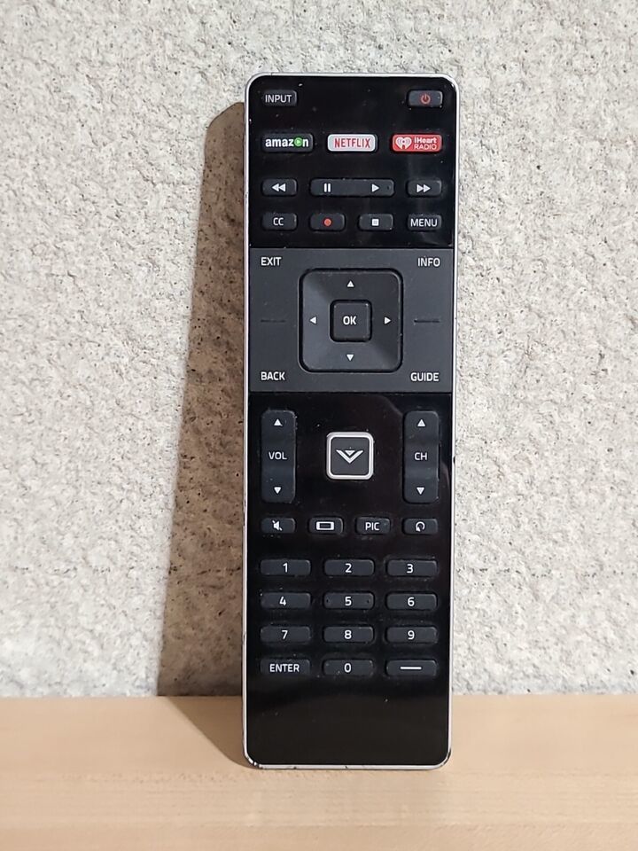 Vizio XRT500 Remote Control OEM TESTED & Works Netflix Amazon Streaming Buttons - $8.52