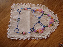 Vintage linen  cross stitched doiley ^^ - £2.04 GBP