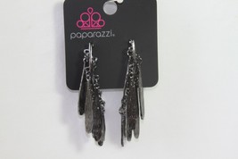 Paparazzi Earrings (new) PURSUING THE PLUMES - BLACK - POST EARRING - £6.74 GBP