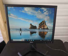 Dell P190St 19&quot; LCD Monitor w/VGA, DVI, Speaker, &amp; 4-USB Ports - $39.55