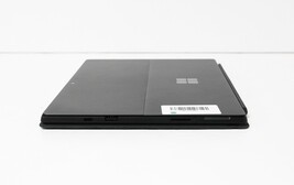 Microsoft Surface Pro 7 12.3" Intel Core i5-1035G4 8GB RAM 256GB SSD image 9