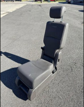 2018 2019 2020 Honda Odyssey 2ND Row Middle Jump Seat Leather Light Grey - $499.95