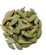 Green cardamom pods are used as cooking spices  هيل - $374.21 MXN+