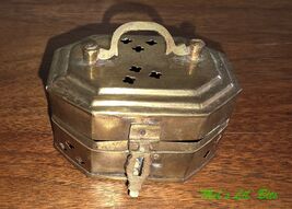 Vintage Brass Cricket Box, Hinged Lid, Latch, Made in India, Octagonal, ... - $32.00