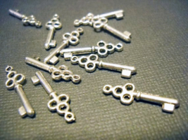 10 Skeleton Key Charms Miniatures Antique Silver Tone Steampunk Findings 18mm - £2.77 GBP