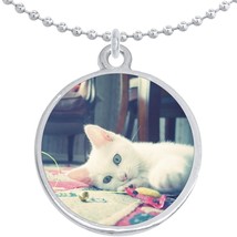 White Cat Round Pendant Necklace Beautiful Fashion Jewelry - £8.60 GBP