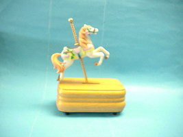R.O.C Horse Carousel  Music Box - £23.72 GBP