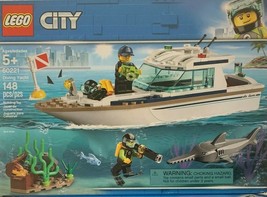 LEGO City Great Vehicles Diving Yacht 60221 Building Kit - 148 Pieces - £18.07 GBP