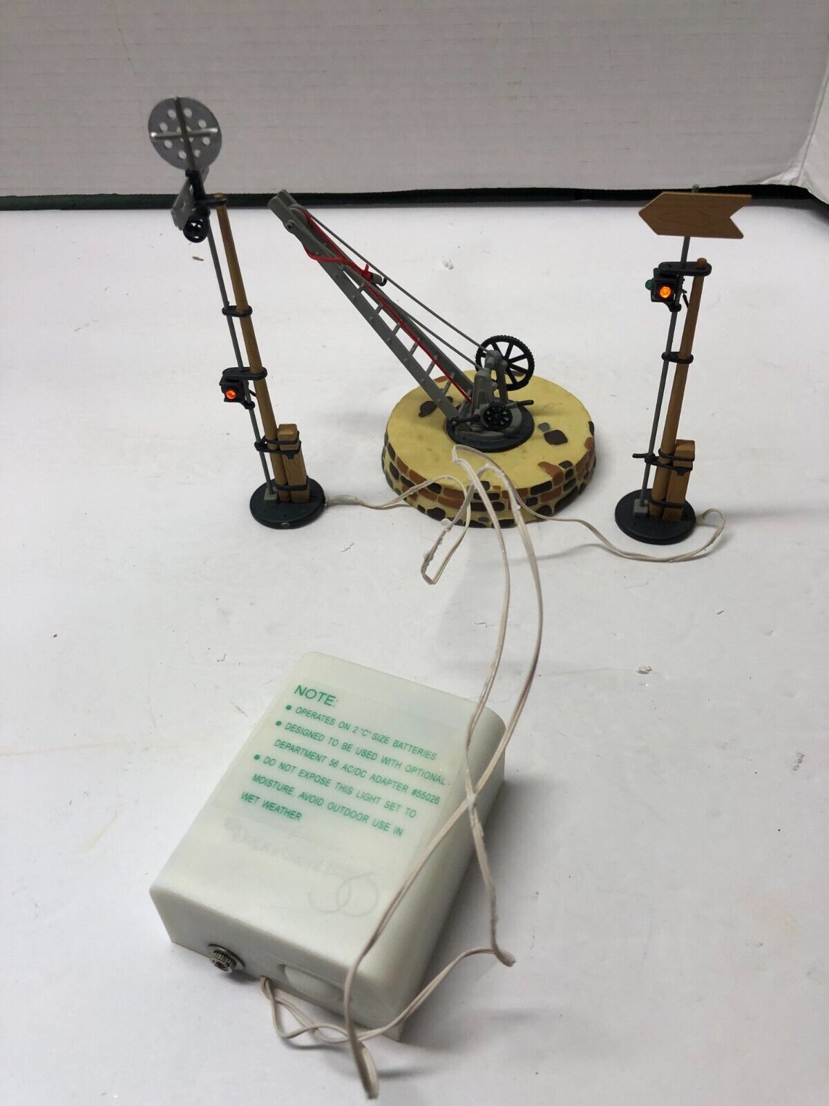 Dept 56 Heritage Dickens QUEENSBRIDGE RAILROAD YARD Accessory Set Item image 2