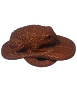 Vintage Japanese Wooden Carved Netsuke Seated Frog Sandal Shoe Flipflop - $1,197.58 MXN