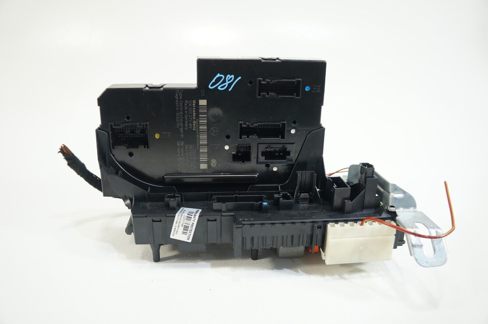 122014 mercedes w204 c300 4matic REAR sam fuse box relay module