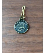 North American Hunting Club Zipper Jacket Bag Pull Tag Medallion - $55.64 MXN