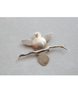 Cindy Harley Sterling Flying Bird On Branch Pin - $1,136.80 MXN