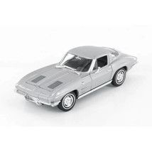 1963 Chevrolet Corvette 1/24 Scale Diecast Metal Model - Silver - £23.22 GBP