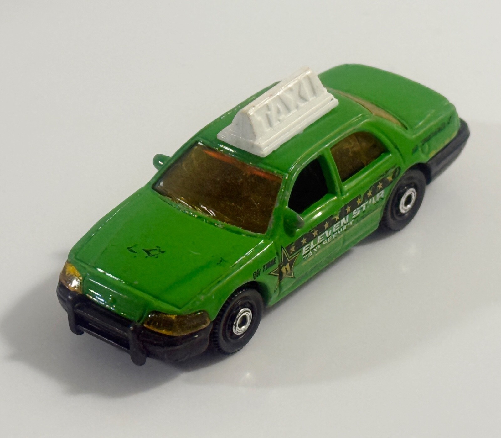 Matchbox 2006 Ford Crown Victoria Vic &quot;Eleven Star Taxi Cab Green 1:71 - $3.29