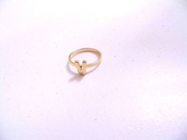 Department Store size 5.5 Gold Tone Letter &quot;V &quot; Ring N362 - £6.78 GBP