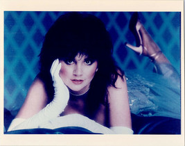 Linda Ronstadt vintage 1970&#39;s 8x10 glamour photo with bare shoulders - £11.74 GBP