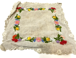 Rare Vintage Hand Embroidered Linen Handkerchief Scallop Edge Floral 9 in Square - £19.20 GBP