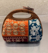 ZARA BNWT 2025. PATCHWORK EMBROIDERED WOODEN BOX BAG CLUTCH. 0024/201/330 - $92.89
