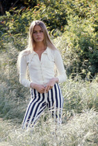 Peggy Lipton Stunning 24X36 Poster Print - £22.81 GBP