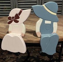 Vintage  Wooden Handmade &amp; Painted Boy &amp; Girl Figurine Shelf Sitters - $261.04 MXN