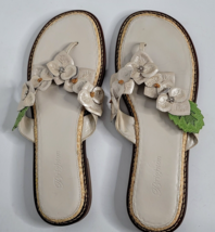 Brighton Oak Womens 8 M Thong Sandals  Leather Flower Strap Slip On - $26.99