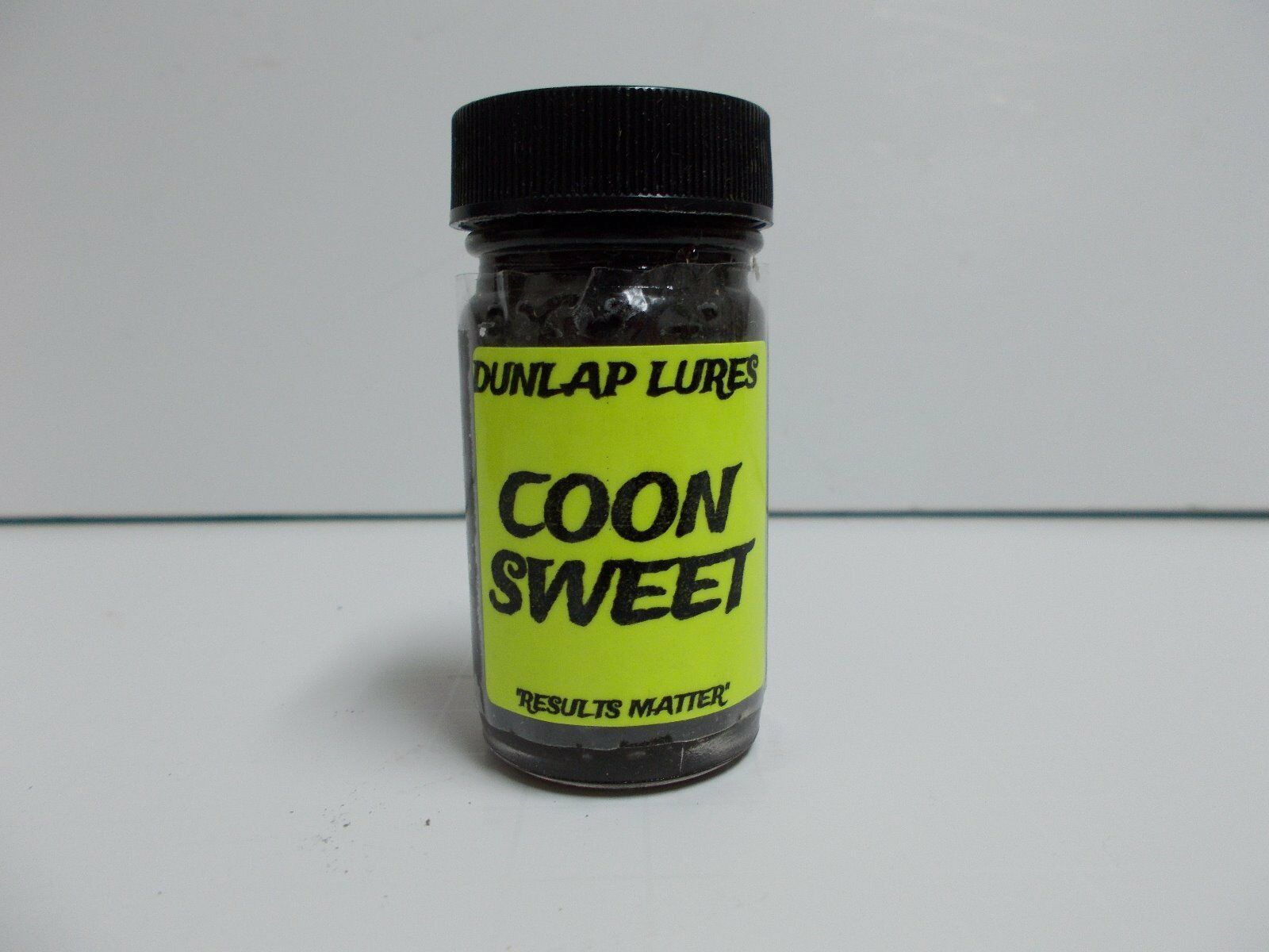 Dunlap Coon Sweet Lure 1 oz (Raccoon Bait Trapping Supplies DP) - $13.96