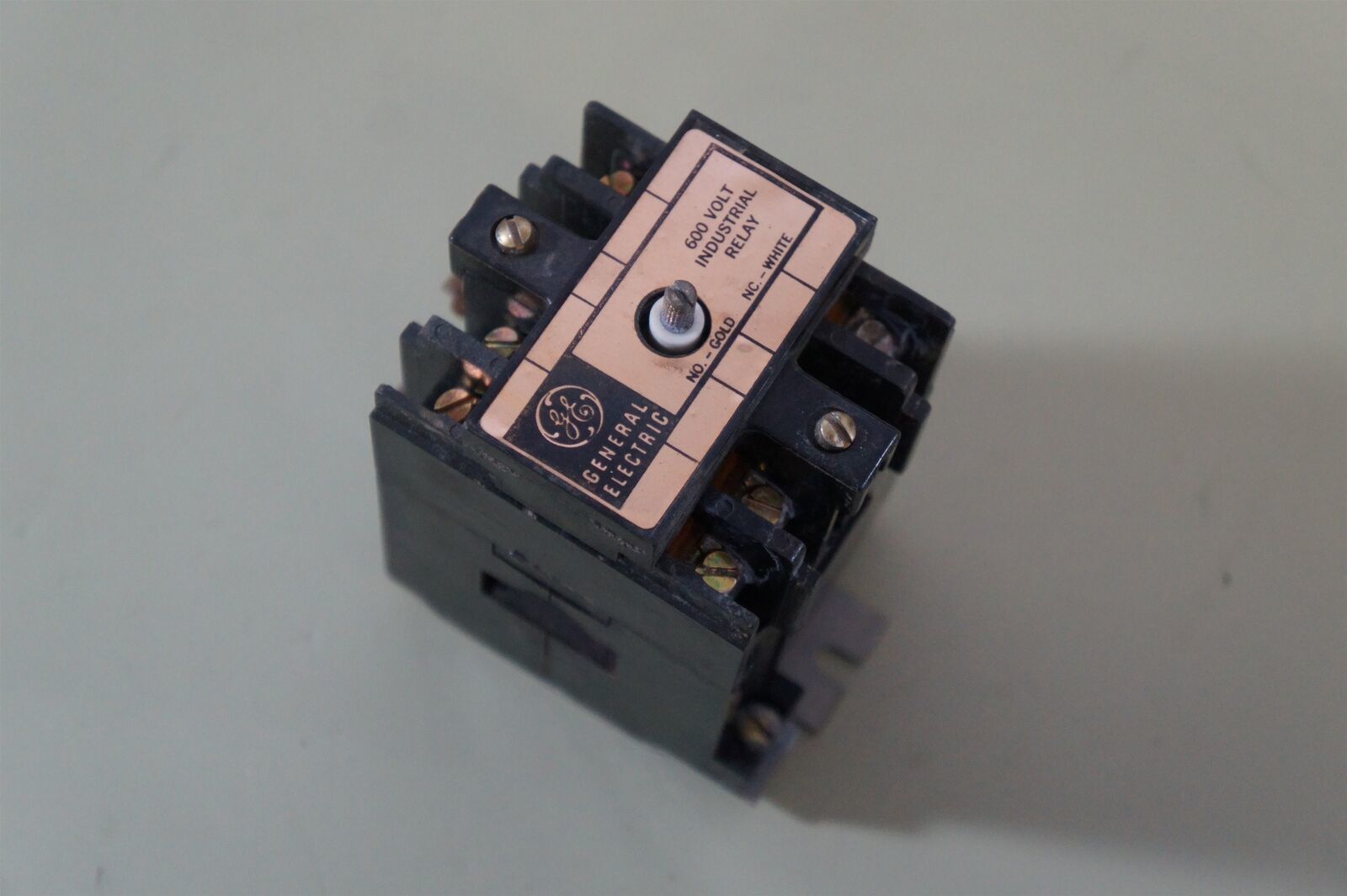 GE General Electric CR120B030 Relay , 600V, 110/120V Coil - $29.37