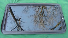 2002 Cadillac Seville Year Specific Oem Factory Sunroof Glass Free Shipping! - £127.95 GBP