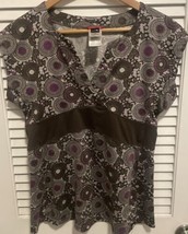 The North Face Women&#39;s Size Short Sleeve Purple Olive Solid Polyester Fl... - $15.99