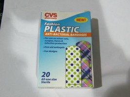 Fashion Plastic Anti-Bacterial Bandages 20 Ct per Box 3&quot; by 3/4&quot; Sizes by CVS - £6.31 GBP