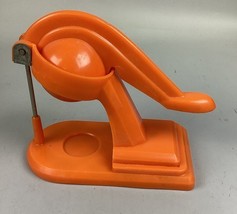Manual Orange Grapefruit Juicer Citrus Press Squeeze - Large Plastic - $14.84