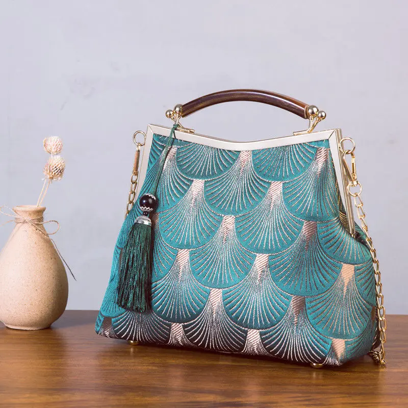 Vintage Designer Lock Shell Bags Pure Handmade Bag Fringe Chain Women Shoulder C - £37.96 GBP