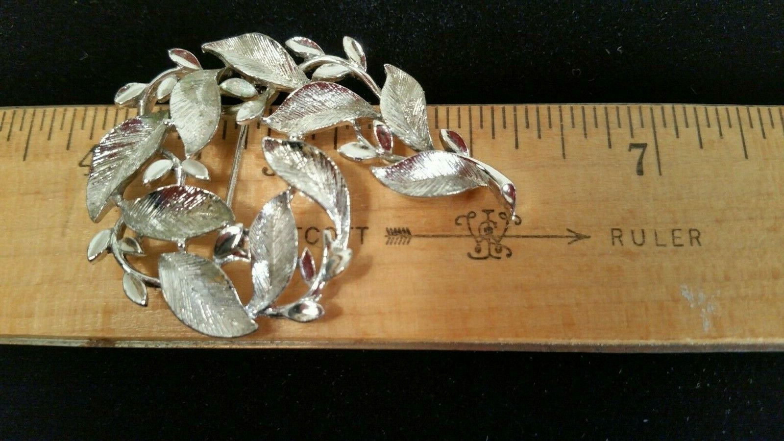 Vintage Designer Signed Lisner Silver Tone Branch/Leaf Motif Brooch Pin Item image 4