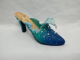 1999 Raine Just The Right Shoe The Wave Figurine - £24.88 GBP