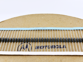 50PCS 1N5357B 1N5357BRL MOTOROLA 20V 5% 5W Zener Diode Axial Case-17 Sur... - $158.43 MXN