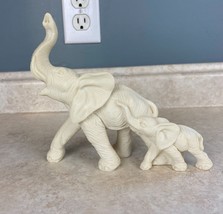 Mother With Baby Elephant Resin Molded Very Detailed 6.5&quot; x 6&quot; x 2&quot; - $19.69