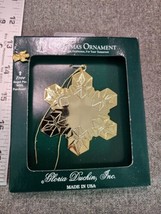 Vintage 1988 Gloria Duchin 24 K Goldtone Snowflake /Angel Pin Ornament - £5.23 GBP