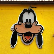 Vintage Goofy Dog Plastic Pin 70s To 80s Retro Walt Disney Whimsical Pop Art - £7.04 GBP