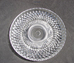 Contemporary Crystal Egg Plate With Diamond Point Type Pattern (minor damage) - £19.97 GBP