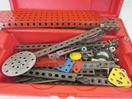 VTG 1970&#39;S GILBERT ERECTOR SET WITH RED CARRY CASE ASST PARTS  USED  L2 - $32.55