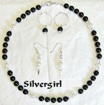 Basic Black and White Glass Pearl Necklace and Earrings Set - £19.76 GBP