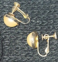 Vintage signed MARVELLA Faux Pearl Earring Set! Gold Tone Screw Backs - £35.39 GBP