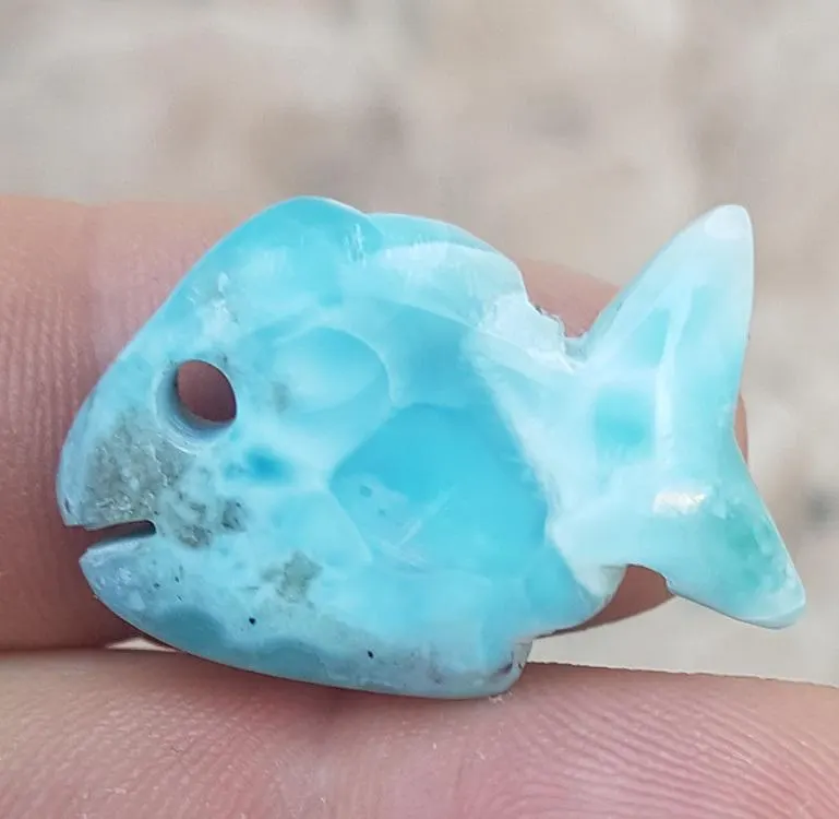 NATURAL blue larimar  handcarved FISH Gemstone pendant 8 grams (j-21) - €24,24 EUR NATURAL blue larimar  handcarved FISH Gemstone pendant 8 grams (j-21) - €24,24 EUR